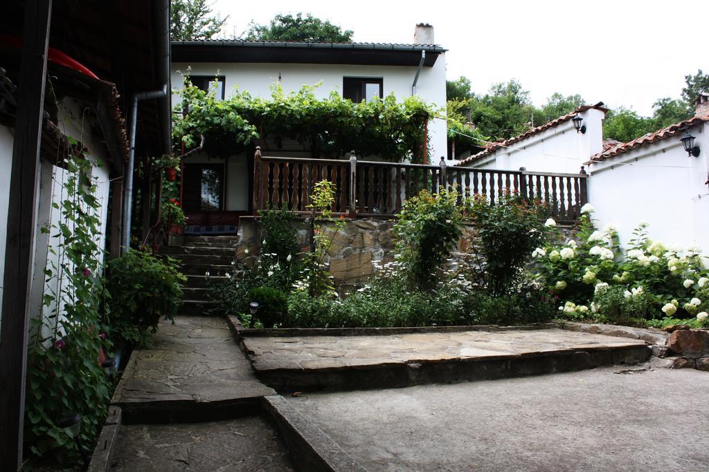 Hikers Hostel Veliko Tarnovo Extérieur photo